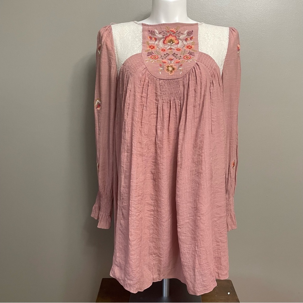 Umgee women’s size Large mini boho embroidered dress pink